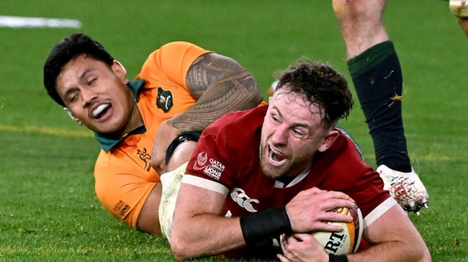 Rugby: sur le fil, les Lions britanniques remportent leur tourn&eacute;e contre les Wallabies