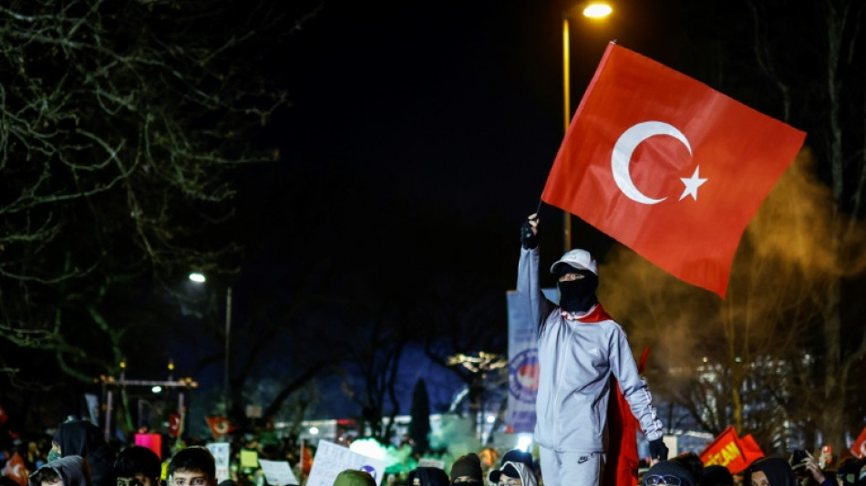 Turquie: le maire d'Istanbul envoy&eacute; en prison pour "corruption"