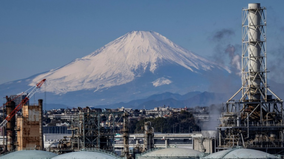 Japanese climber, 102, sets Mount Fuji record 