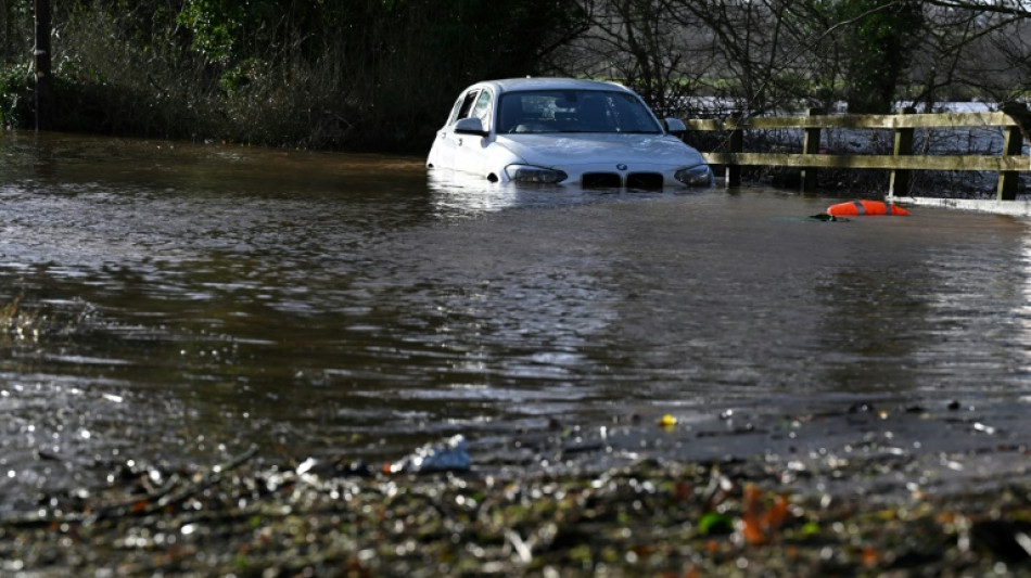 Temp&ecirc;te Isha: un mort en Ecosse, fortes perturbations en Irlande