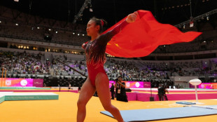 Gymnastique: la Chinoise Zhang Qingying championne du monde &agrave; la poutre, Nemour 2e