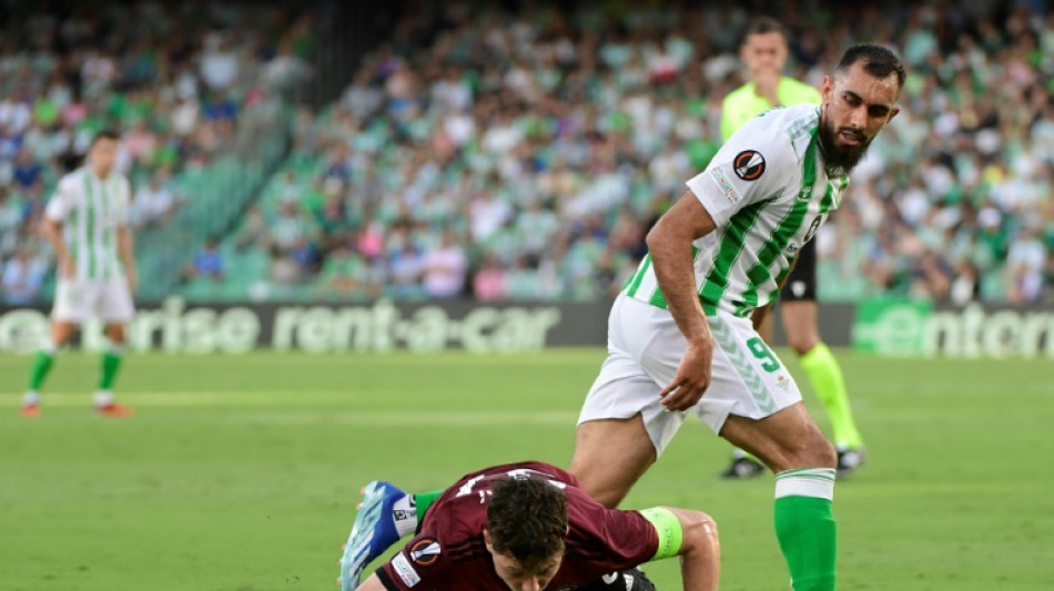 Betis sofre, mas vence modesto Villanovense (2-1) e avan&ccedil;a na Copa do Rei