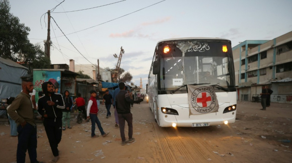 Israelische Armee: Rotes Kreuz auf dem Weg zur Abholung der ersten Geiseln im Norden
