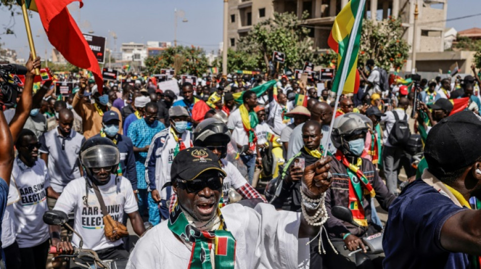 S&eacute;n&eacute;gal: le pr&eacute;sident Sall laisse en suspens la date de la pr&eacute;sidentielle