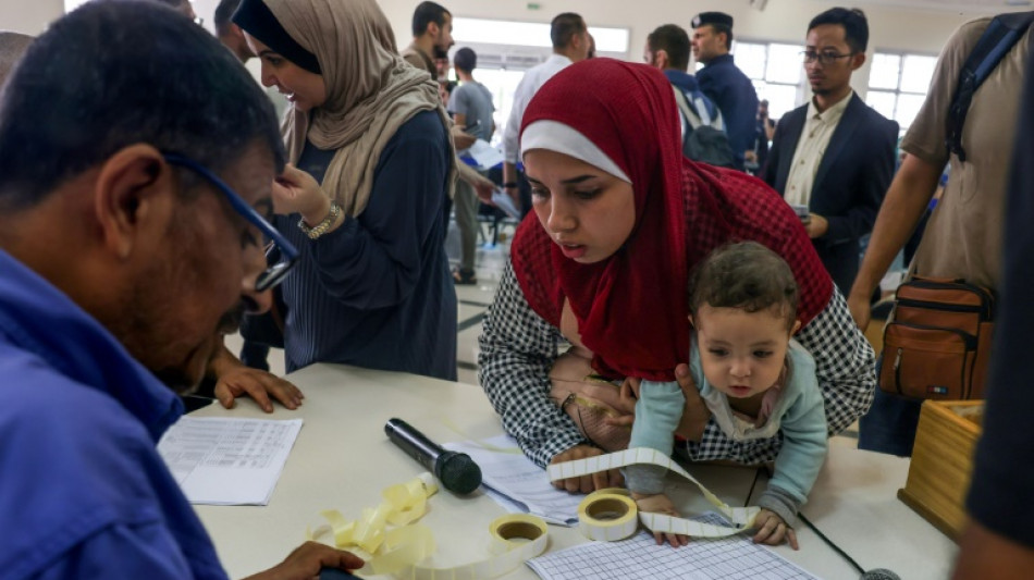 Ex&eacute;rcito israelense anuncia que cercou cidade de Gaza