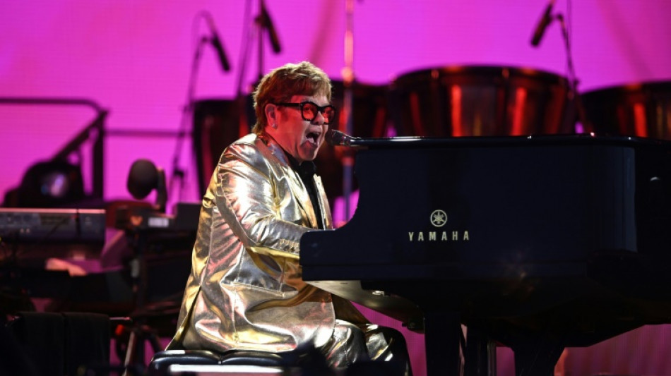 Elton John critica plan "criminal" del gobierno brit&aacute;nico sobre derechos de autor e IA