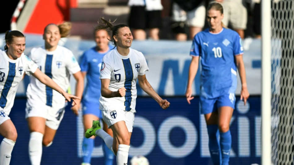 Finl&acirc;ndia vence Isl&acirc;ndia (1-0) na abertura da Eurocopa feminina