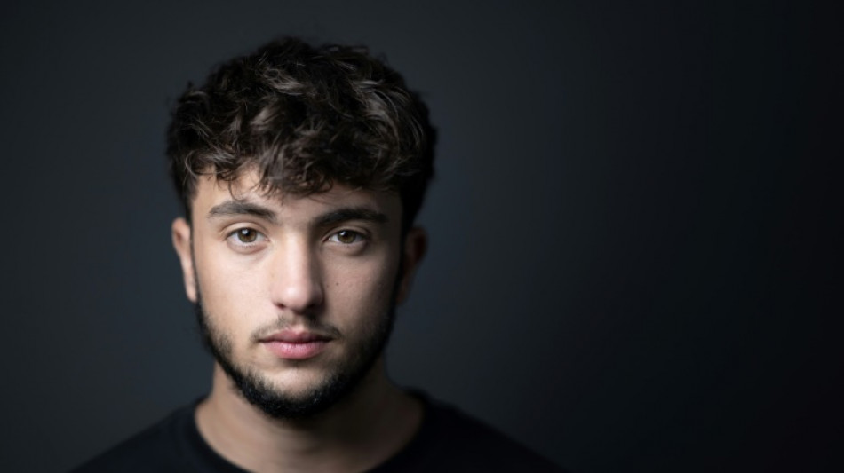 'Youtuber' franc&ecirc;s sem experi&ecirc;ncia em alpinismo filma subida ao Everest