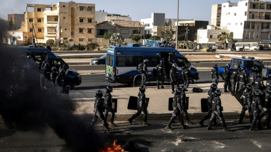 Crise au S&eacute;n&eacute;gal: les d&eacute;put&eacute;s se penchent sur le report de la pr&eacute;sidentielle