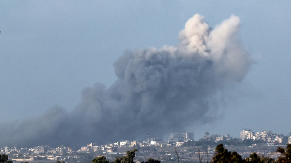 Guerre Isra&euml;l-Hamas: la bande de Gaza sous les bombes et toujours coup&eacute;e du monde 