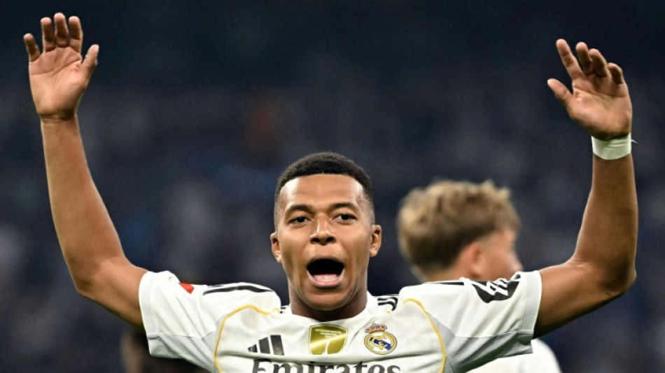 Mbapp&eacute; marca e Real Madrid estreia no Espanhol com vit&oacute;ria sobre Osasuna