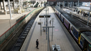 Zweiter Streiktag im britischen Bahnverkehr - nur einer von f&uuml;nf Z&uuml;gen f&auml;hrt 