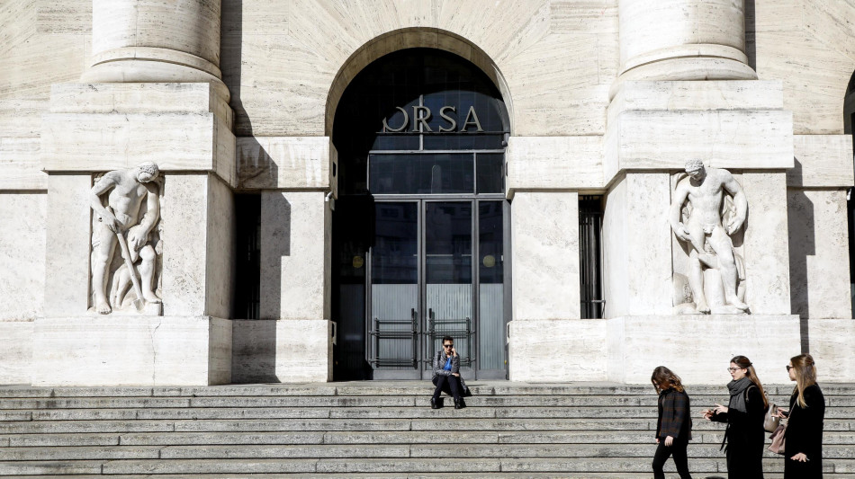 Borsa: Milano piatta con l'Europa, bene Iveco