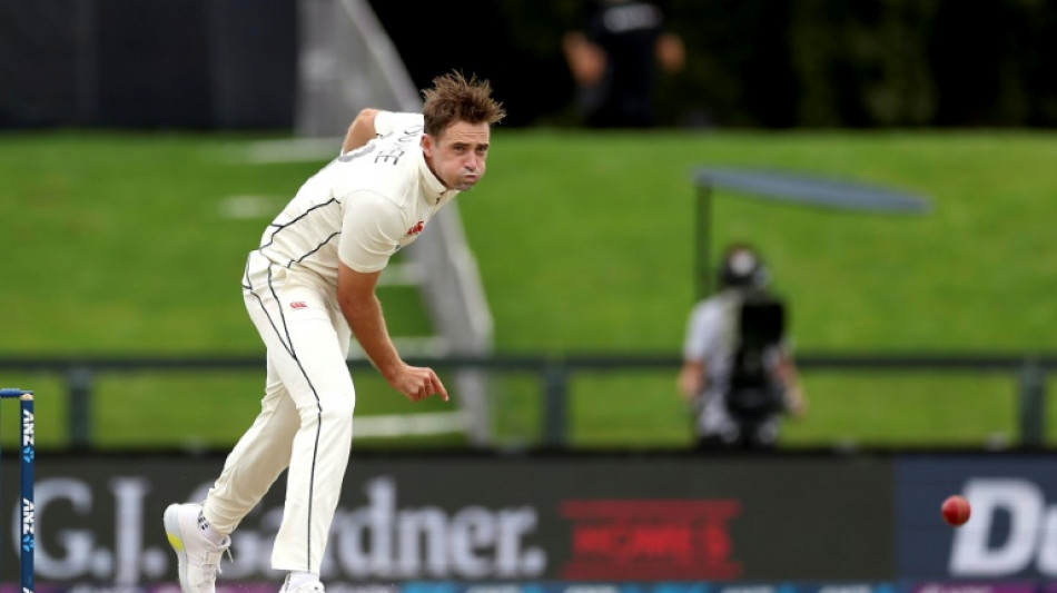 New Zealand crush South Africa to win first Test 