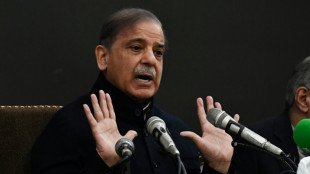 Pakistan: Sharif en passe de revenir au pouvoir apr&egrave;s un accord entre les rivaux de Khan