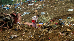 Camp de d&eacute;plac&eacute;s en Birmanie : "Ma maison a trembl&eacute;" sous l'impact de la bombe