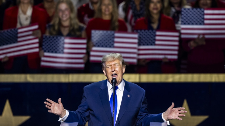 Trump promette, 'se vinciamo alle Midterm 5.000 dollari a tutti gli americani'
