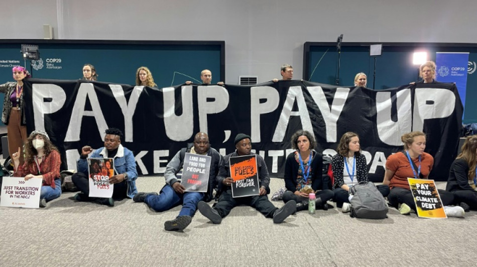 Ultimes tractations &agrave; la COP29 apr&egrave;s un projet d'accord largement rejet&eacute;