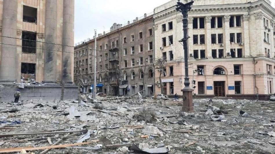 Zentrum von Charkiw von russischer Armee bombardiert