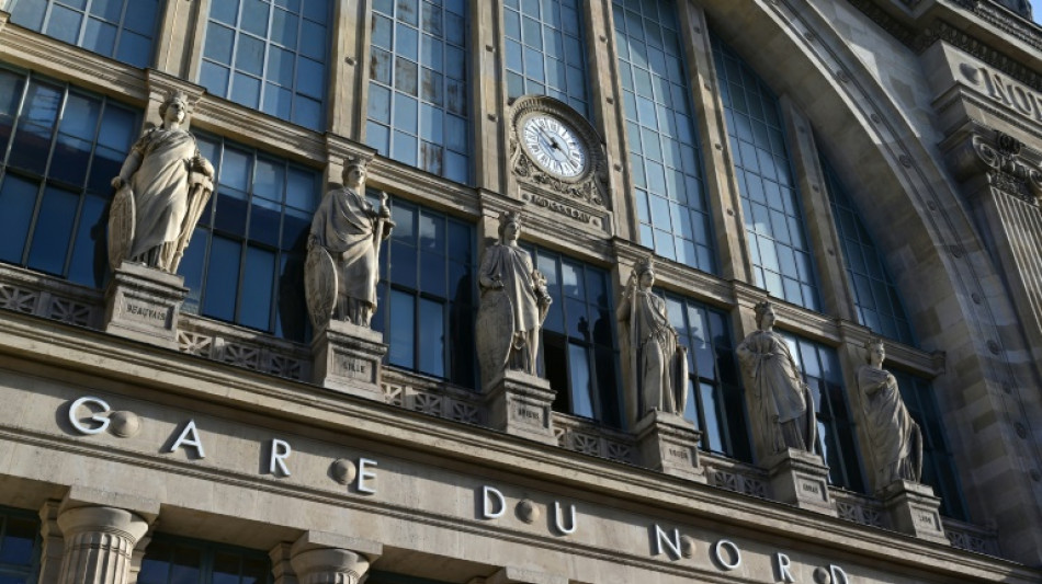 Hallan una bomba de la II Guerra Mundial en las v&iacute;as hacia una concurrida estaci&oacute;n de trenes de Par&iacute;s