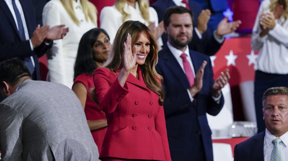 Melania Trump sar&agrave; alla Casa Bianca a tempo pieno