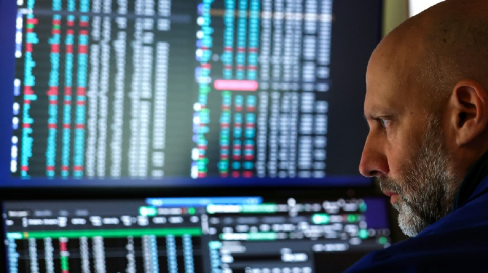 Les Bourses mondiales temporisent, entre Moyen-Orient et r&eacute;sultats d'entreprises