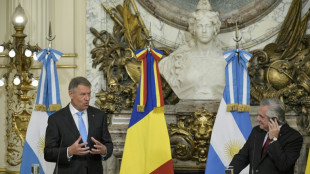 Dólar paralelo dispara na Argentina e governo culpa oposição e especuladores
