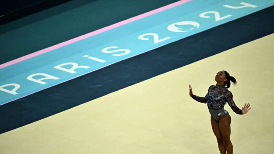 Biles se lanza por su primer oro en un Par&iacute;s que revive pol&eacute;micas por su ceremonia