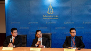 El ex primer ministro tailandés, a juicio por insultar a la monarquía