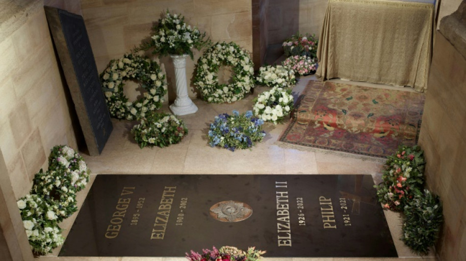 Grabstein von Queen Elizabeth II. offiziell enthüllt