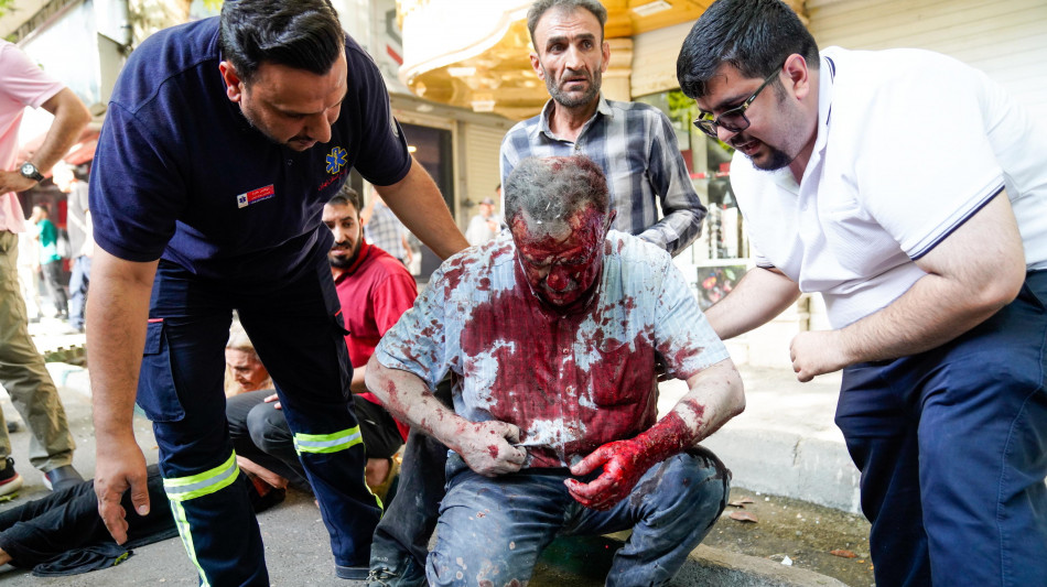 Iran, almeno 224 uccisi nei raid israeliani da venerd&igrave;