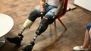 Des amput&eacute;s ukrainiens r&eacute;apprennent &agrave; marcher gr&acirc;ce &agrave; des proth&egrave;ses allemandes