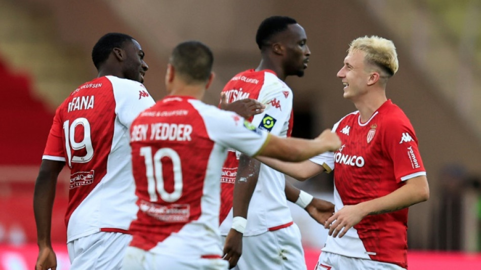 Monaco vence Metz (2-1) e segue l&iacute;der da Ligue 1; Lyon perde e &eacute; lanterna