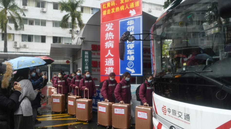 Covid: Hong Kong autorise en urgence le personnel médical de Chine continentale à exercer sur son territoire