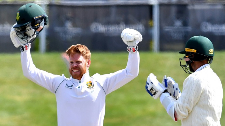 Verreynne enables South Africa to set New Zealand record 426 target