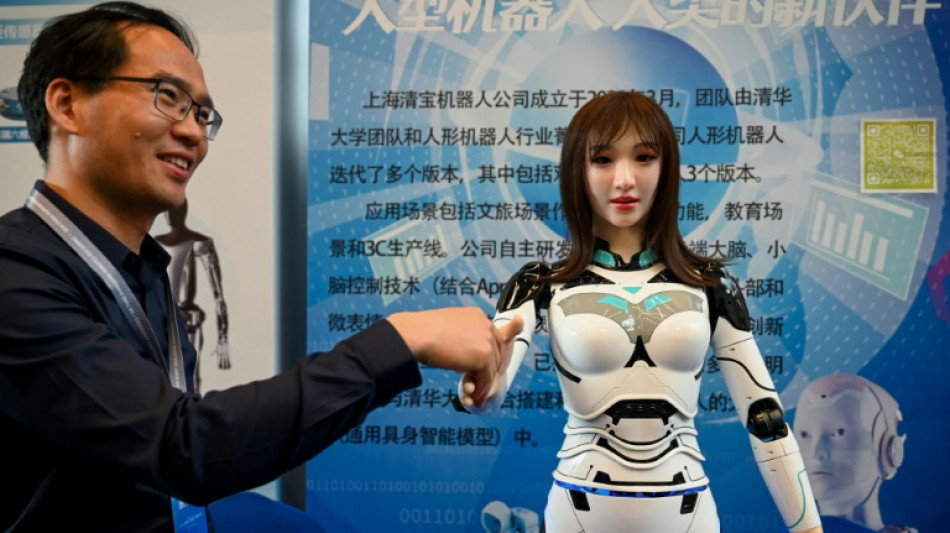En Chine, les fabricants d'andro&iuml;des r&ecirc;vent de robots "plus humains"