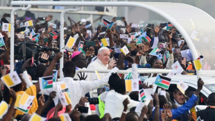 Papst ruft bei Freiluft-Messe im Südsudan zu Gewaltverzicht auf