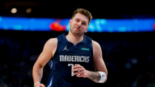Doncic sofre les&atilde;o na panturrilha durante treino do Dallas Mavericks