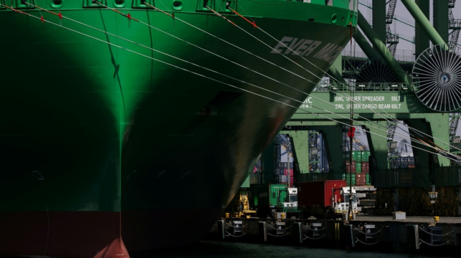 Entran en vigor en EEUU los aranceles a camiones y autobuses