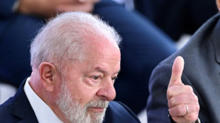Lula permanece 'estável' após operação do quadril