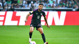 Bayern n&atilde;o ir&aacute; suspender Mazraoui por mensagens sobre conflito entre Israel e Hamas