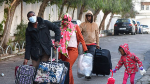 Cientos de subsaharianos repatriados por clima de acoso en T&uacute;nez
