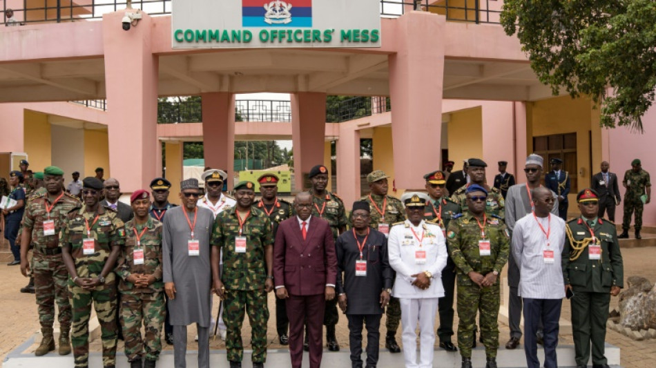 Niger: la force de la Cedeao "pr&ecirc;te &agrave; intervenir", "possible" mission diplomatique samedi