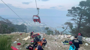 Zahlreiche Passagiere sitzen nach Unglück in Seilbahn in der Türkei fest