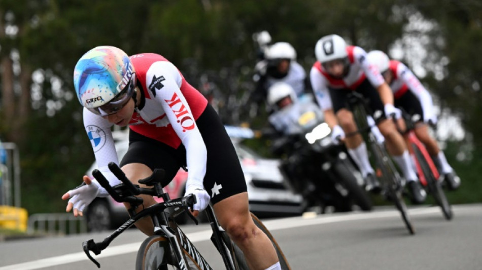 Mondiaux de cyclisme: la Suisse remporte le relais mixte, chute de Van Vleuten