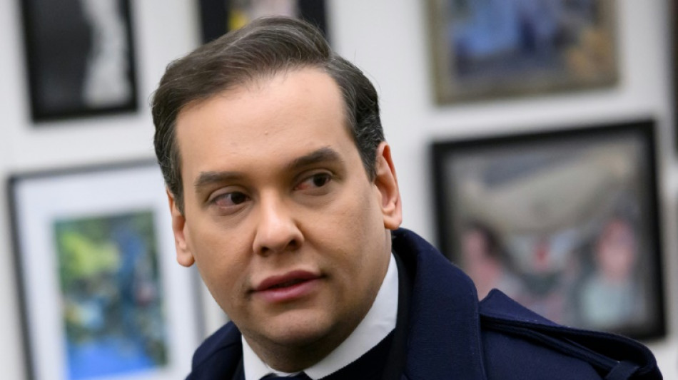 Ex-congressista George Santos &eacute; preso ap&oacute;s se entregar nos EUA