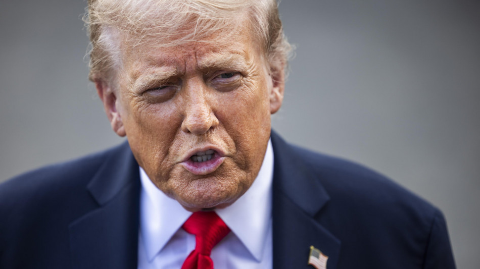 Trump, 'Usa hanno colpito una nave che trasportava droga'