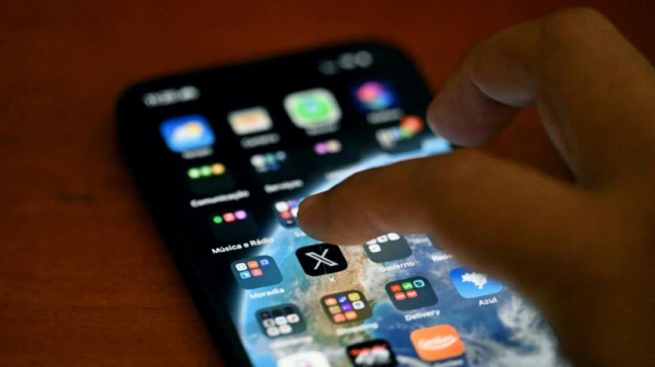 Umfrage: 45 Prozent der Deutschen empfinden Smartphones an Heiligabend als st&ouml;rend