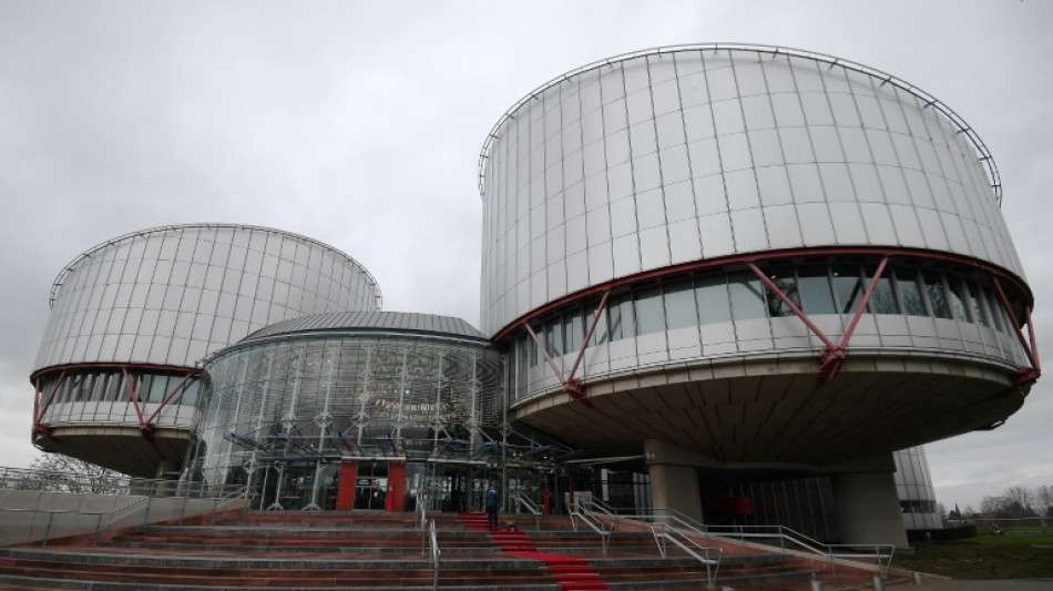 &iquest;C&oacute;mo un tribunal detuvo el traslado de migrantes del Reino Unido a Ruanda?