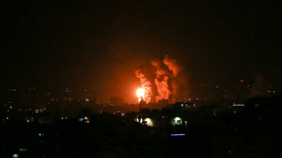 Salve de roquettes vers Israël, frappes aériennes sur Gaza 